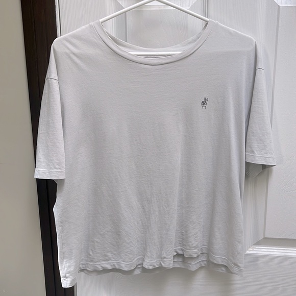 3 FOR$50 / Oak + Fort Peace Sign Loose Graphic Tee - Picture 1 of 3